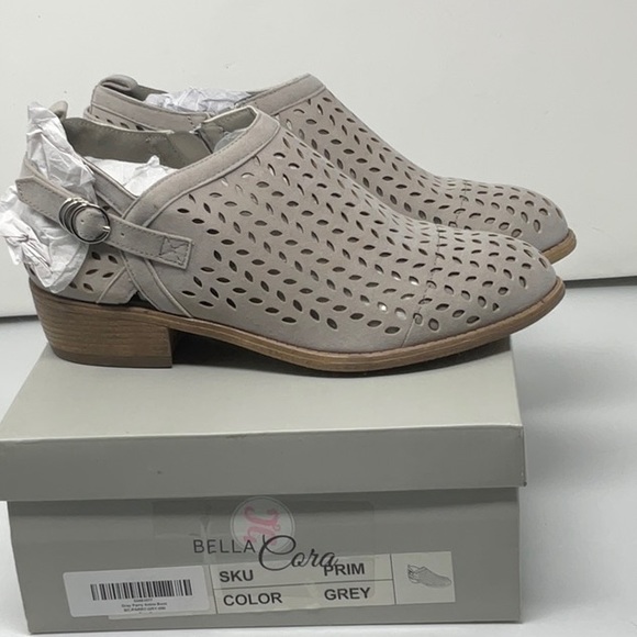 Bella Cara Shoes - NIB women’s Bella Cara Gray ankle boots, size 9